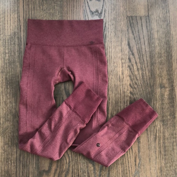lululemon athletica Pants - lululemon High Rise Berry Zone In Tight Size 2